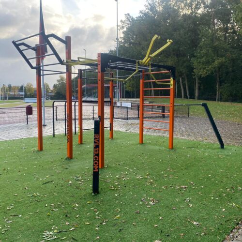 Calisthenics toestel Nippur M 52 Calisthenicstoestel Nippur S. Deze staat in Nijmegen.